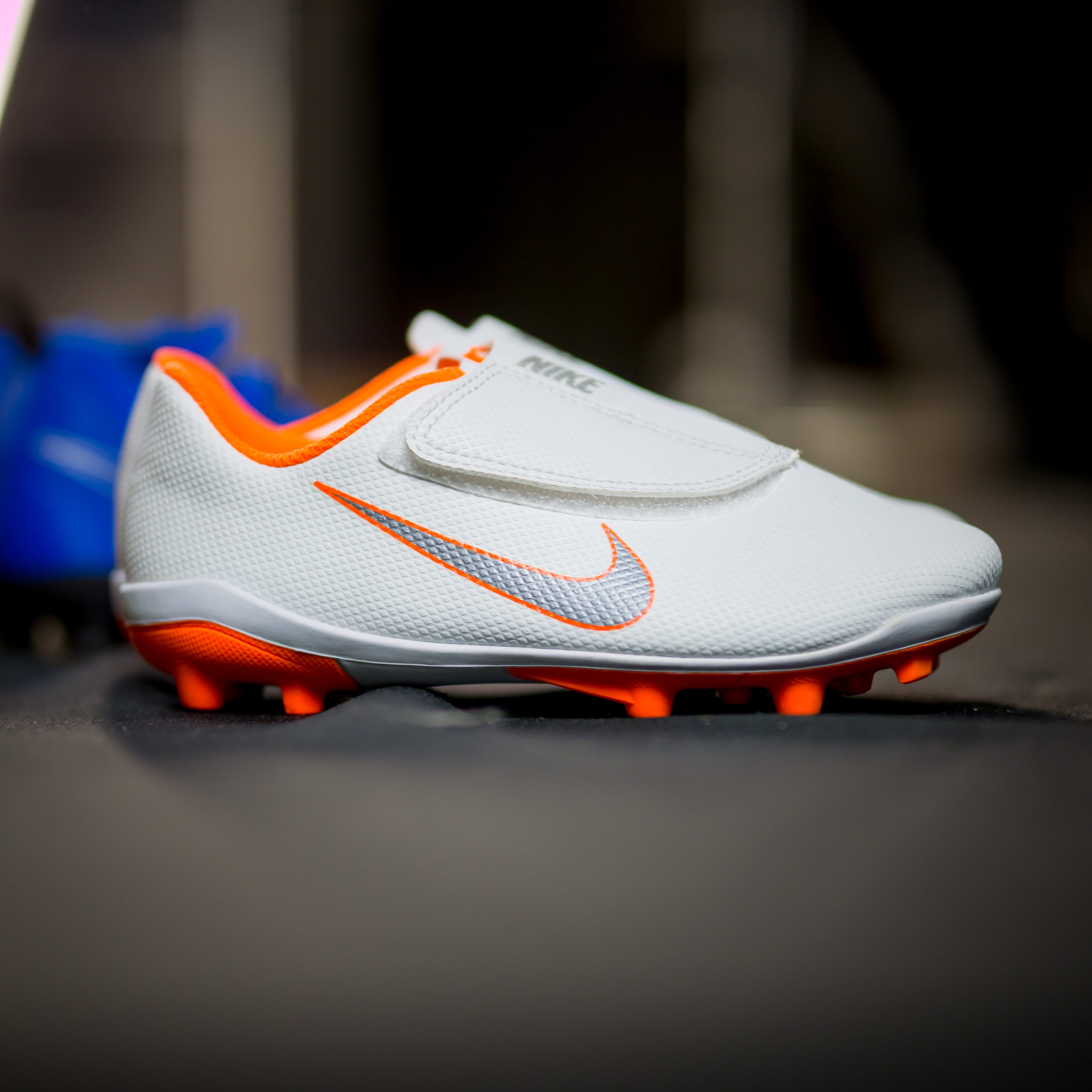 Nike Fußballschuhe für Kinder – Bild 3