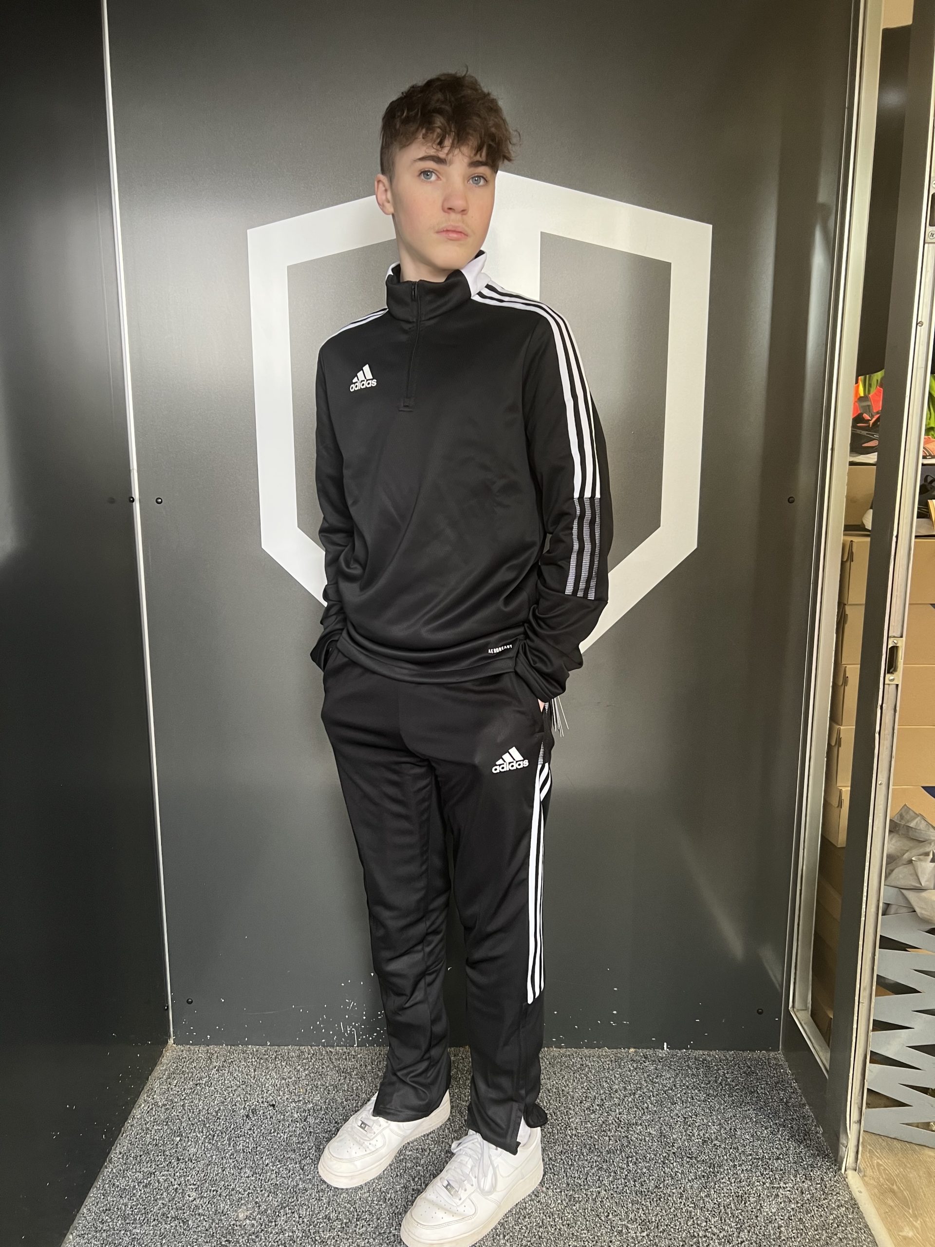 Adidas Tiro Anzug